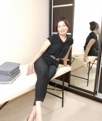 Экстравагантная блондинка с шикарной фигурой предлагает окунуться в мир страсти и наслаждения. Я знаю, как доставить удовольствие и сделать твои фантазии ярче! 2635, 43 года